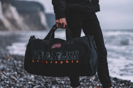 Napapijri Strand Tasche schwarz Hand