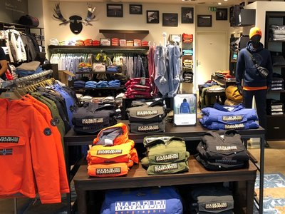 Napapijri innen Store Hamburg