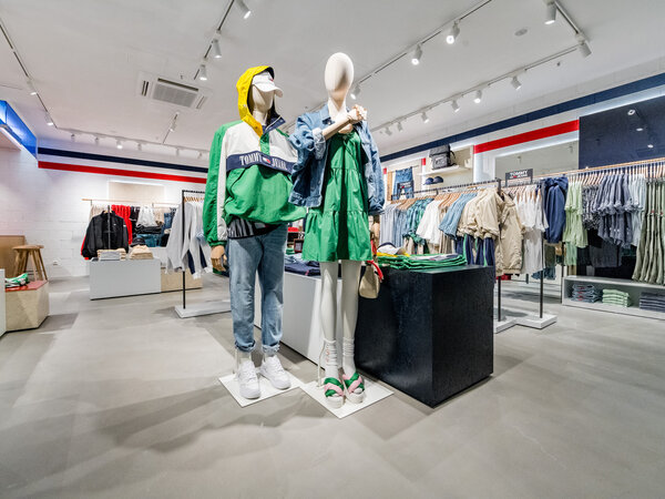 Tommy Jeans LAGO Shopping Center Konstanz Eggemann concept GmbH