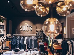 suits_citti_park_kiel_storemanager_kiel_eroeffnung_rotesband